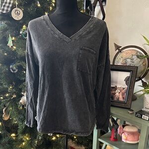 Promesa Charcoal Long Sleeve V-Neck Top